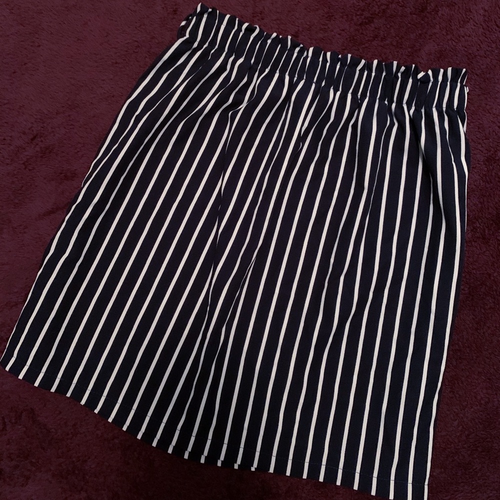striped mini skirt